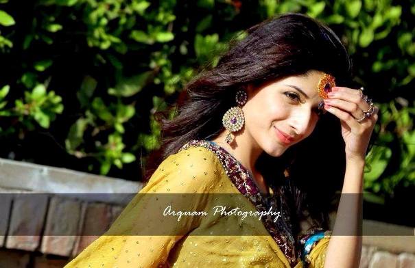 Pakistani Actress Mawra Hocane Pics